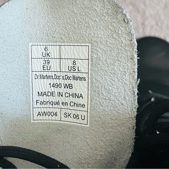 [SOLD ON EBAY] DR. MARTENS 1490 WILD BOTANICS FLORAL BOOTS - Picture 3 of 8